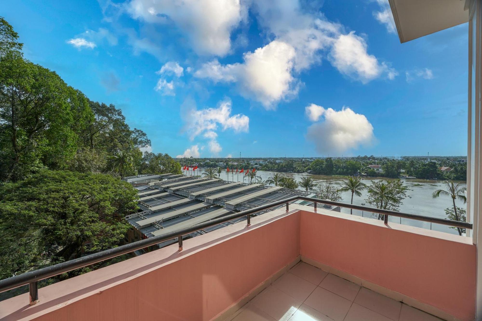 Bcons Riverside Hotel Binh Duong Thu Dau Mot Extérieur photo
