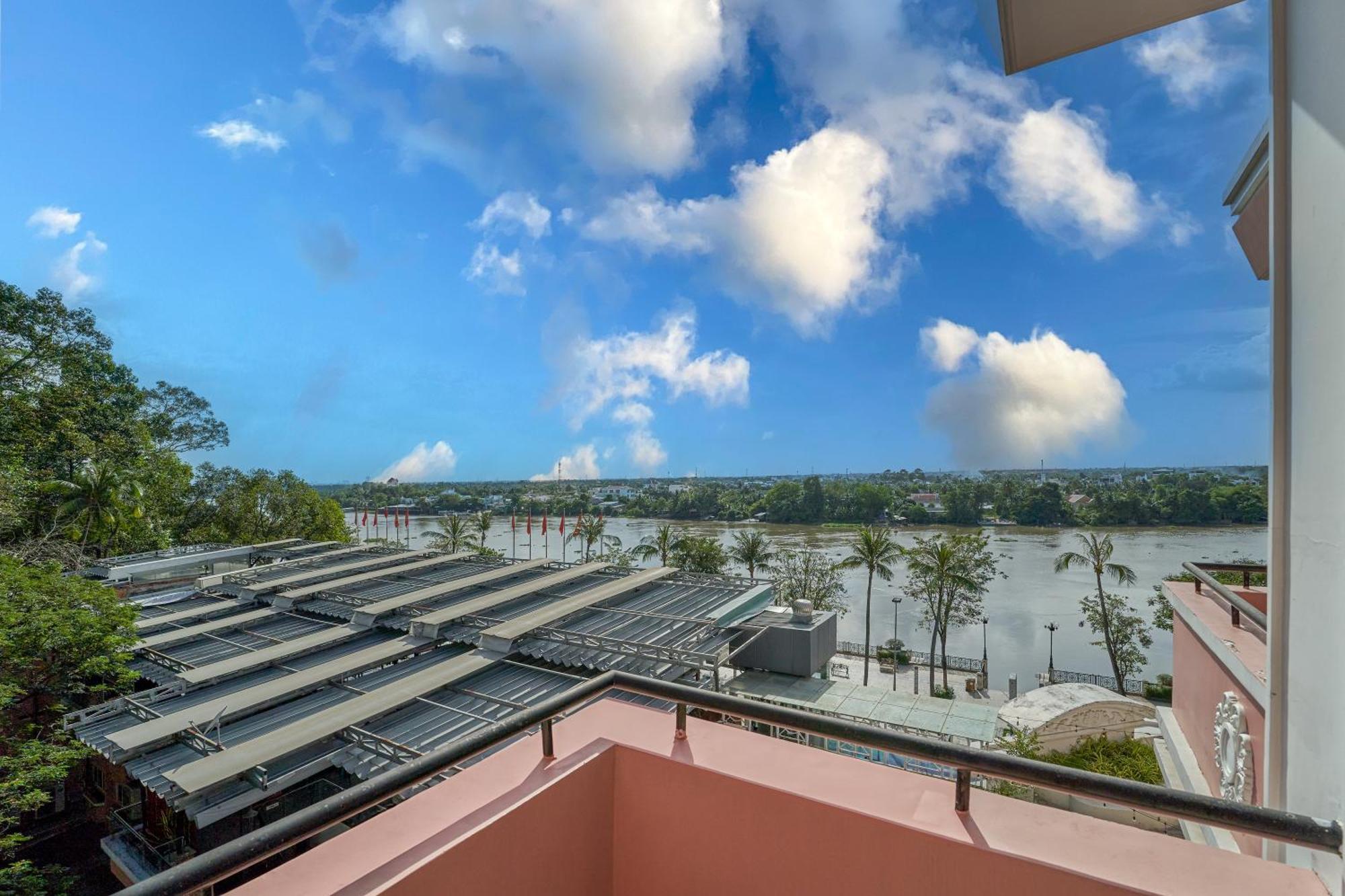 Bcons Riverside Hotel Binh Duong Thu Dau Mot Extérieur photo